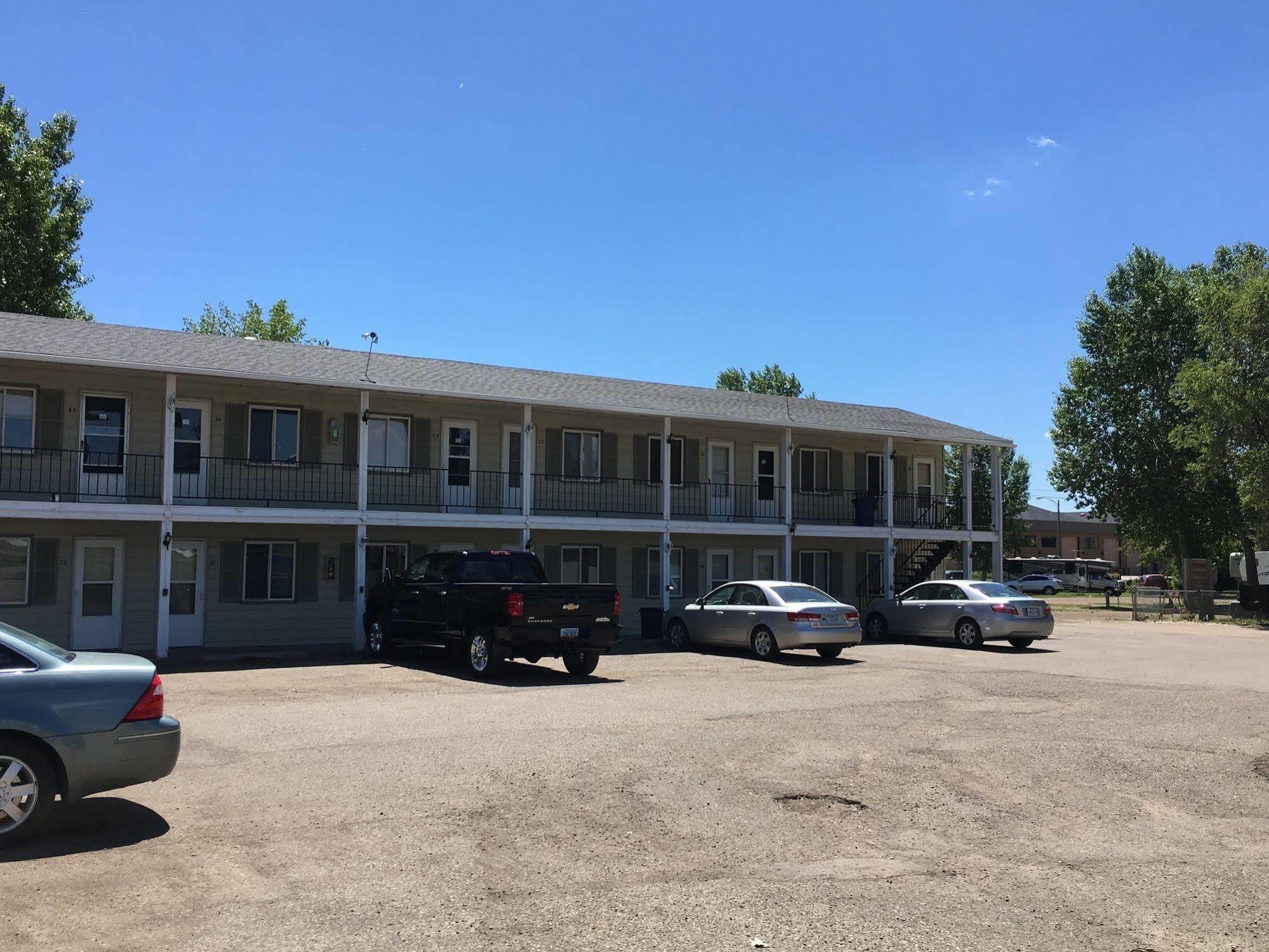 Mandan Colonial Motel And Rv Park المظهر الخارجي الصورة