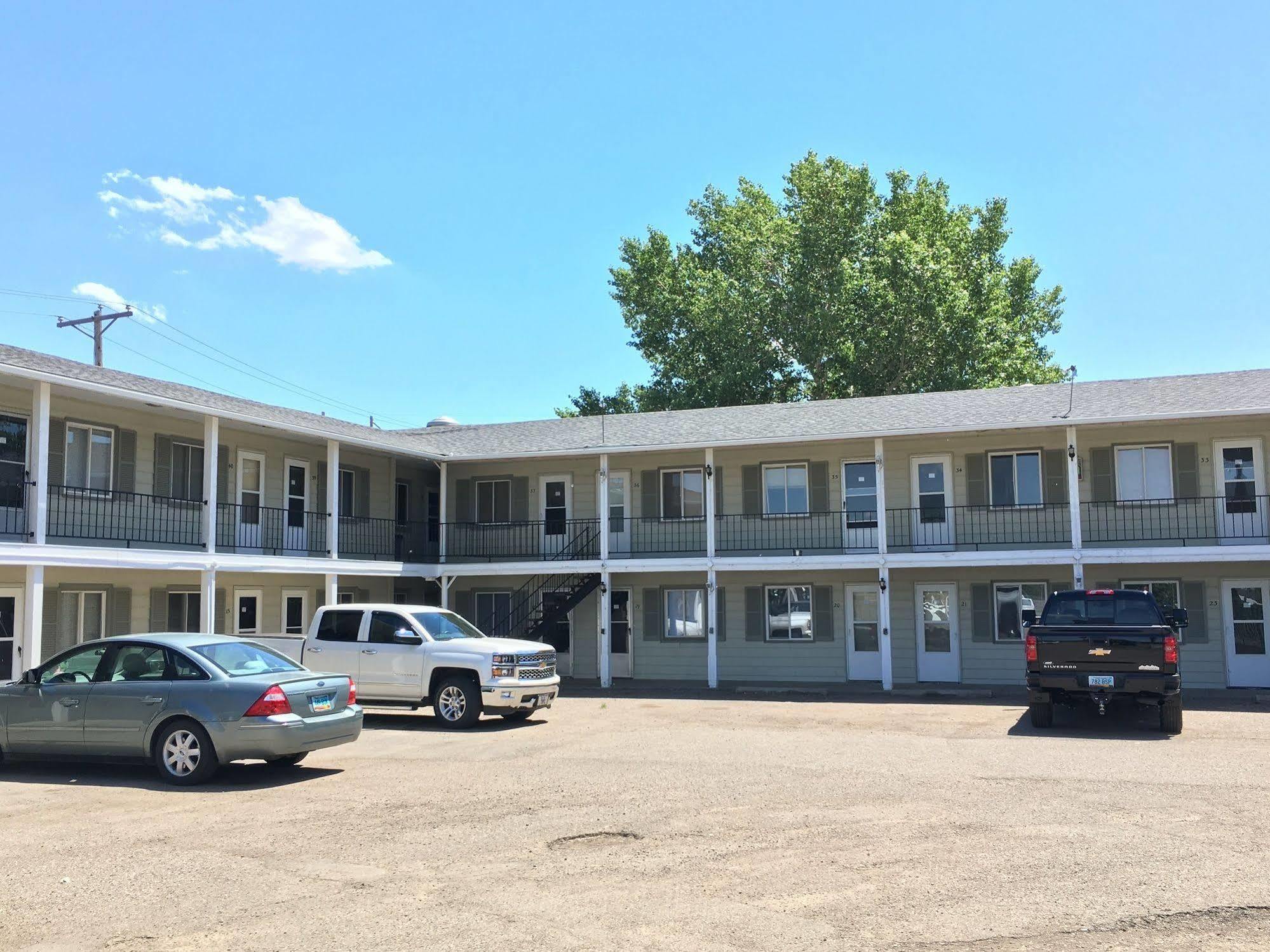 Mandan Colonial Motel And Rv Park المظهر الخارجي الصورة