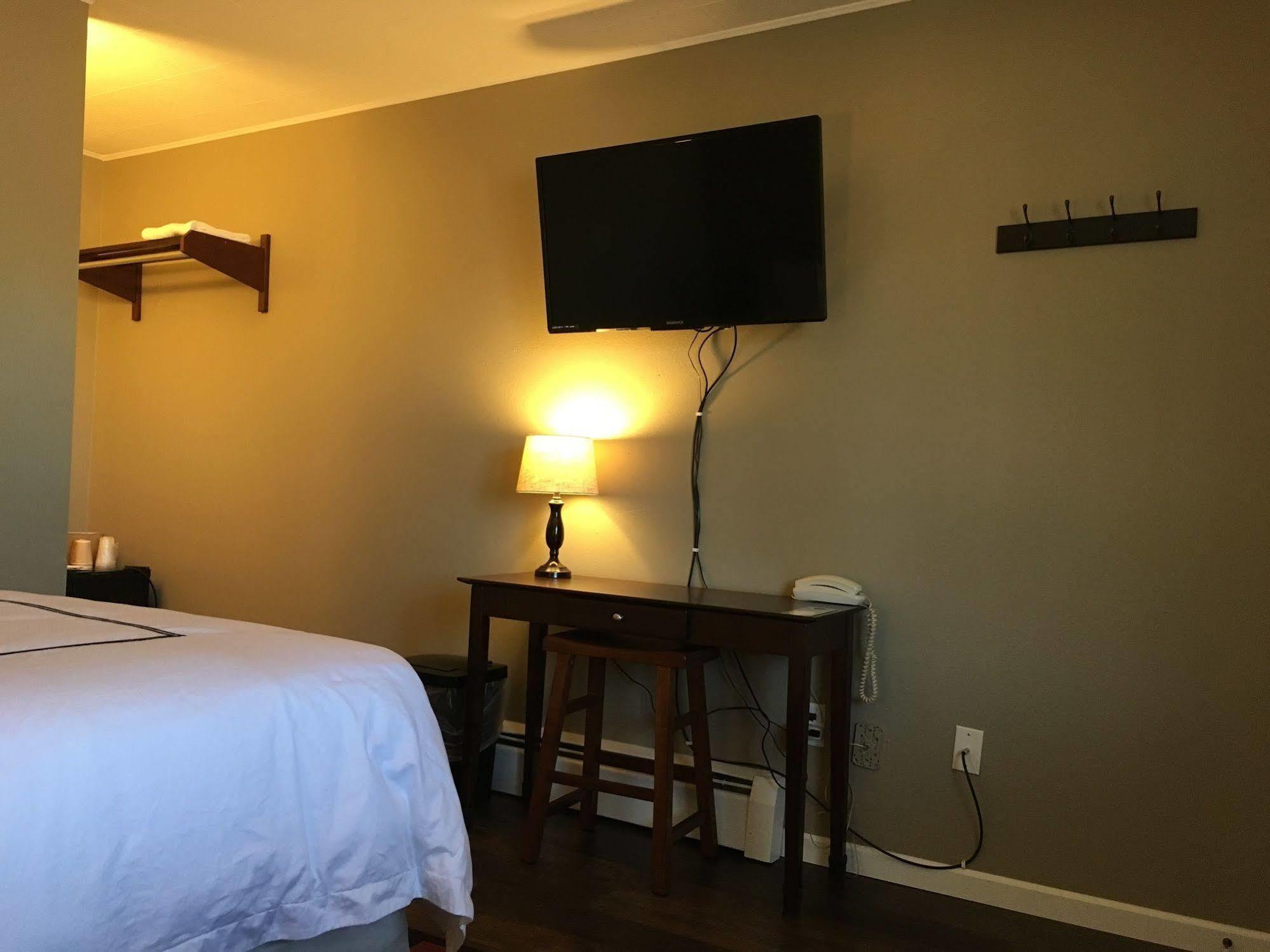 Mandan Colonial Motel And Rv Park المظهر الخارجي الصورة