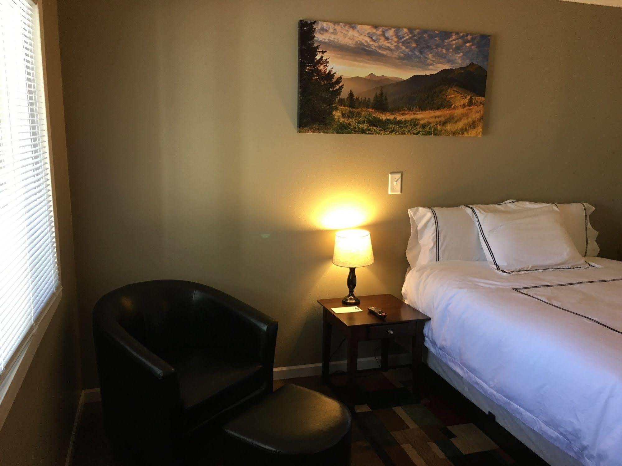 Mandan Colonial Motel And Rv Park المظهر الخارجي الصورة