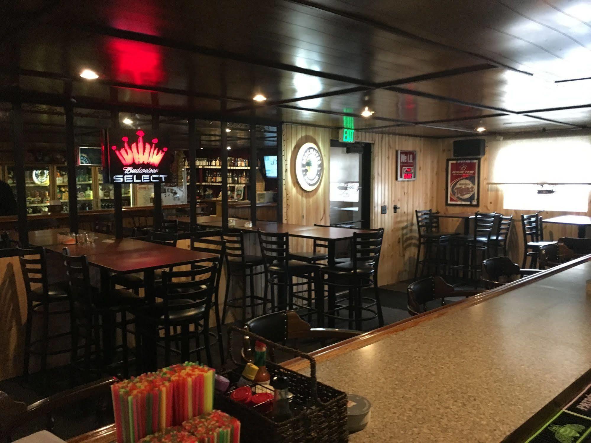Mandan Colonial Motel And Rv Park المظهر الخارجي الصورة